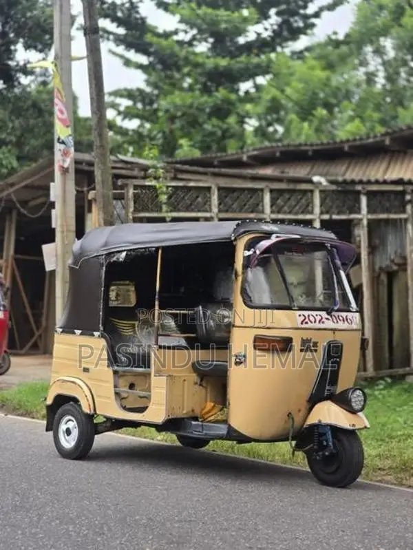 Bajaj RE 1995