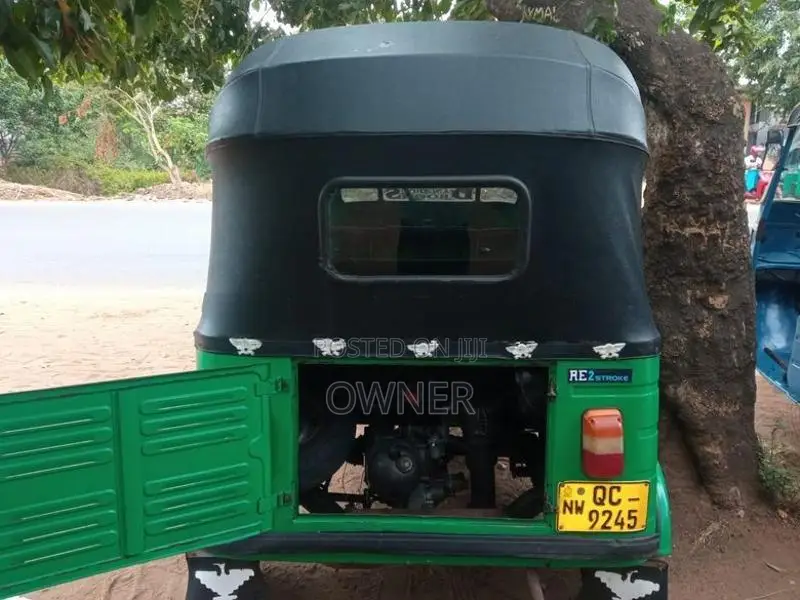 Bajaj RE 2005
