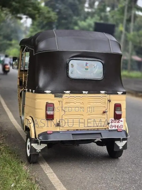 Bajaj RE 1995