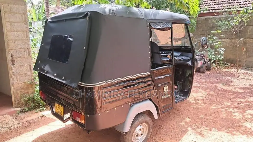 Piaggio three wheeler 2014