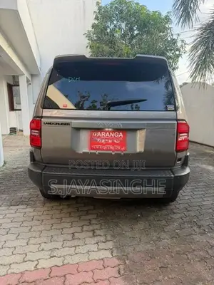 Toyota Land Cruiser Prado VX 2025