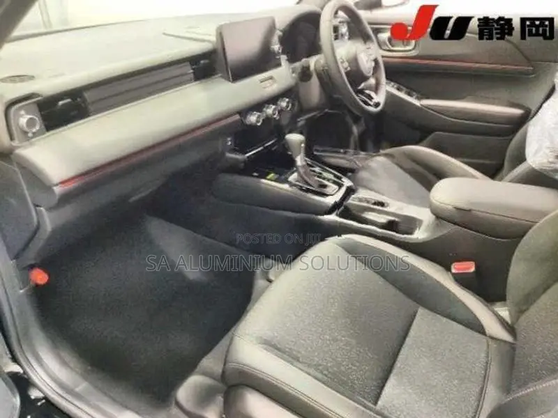 Honda Vezel RS PREMIUM 2026
