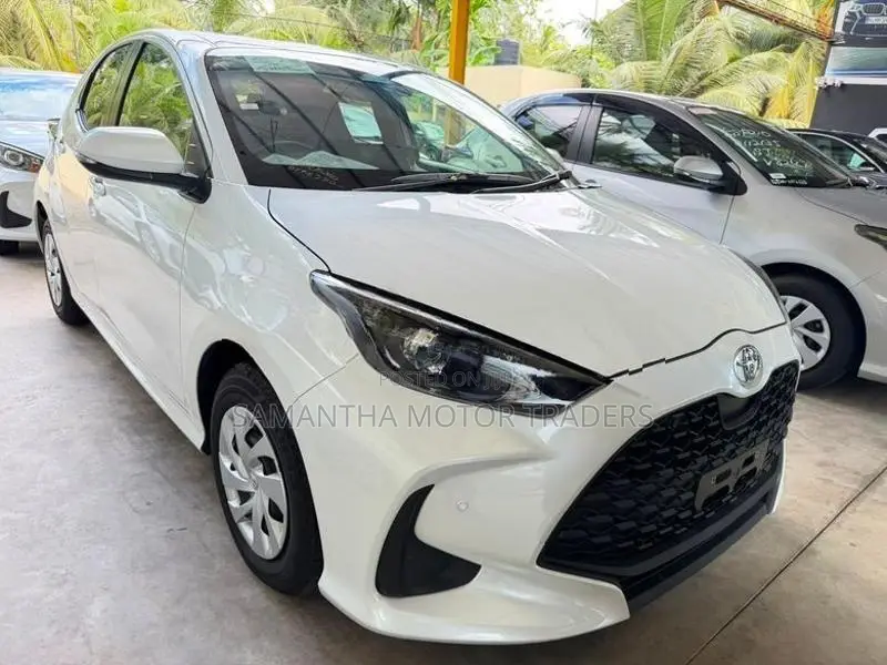 Toyota Yaris X Grade 2025