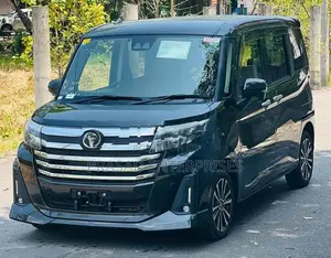 Toyota Roomy Custom G 2023