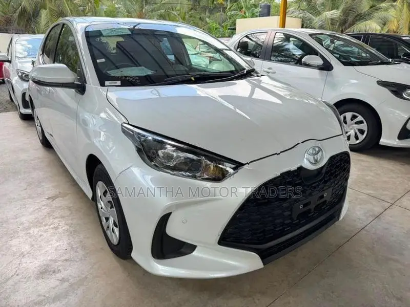 Toyota Yaris X Grade 2024