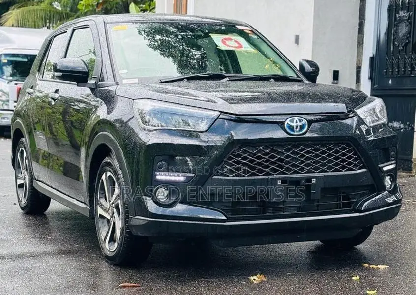 Toyota Raize Hybrid 2025
