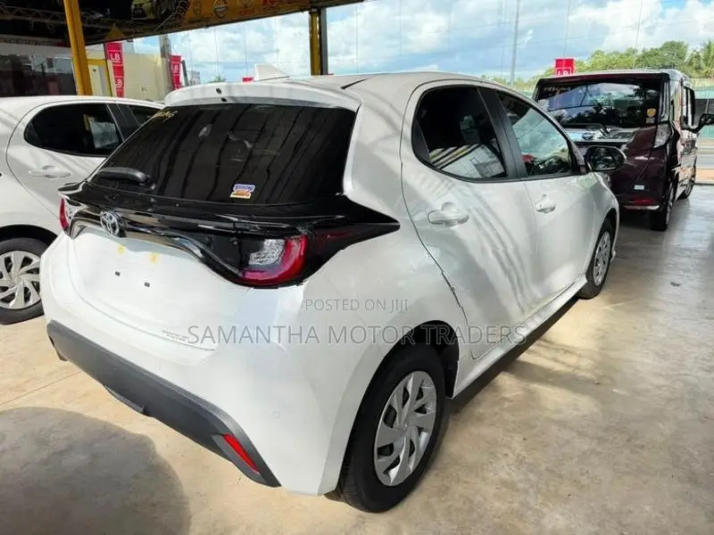 Toyota Yaris X Grade 2024