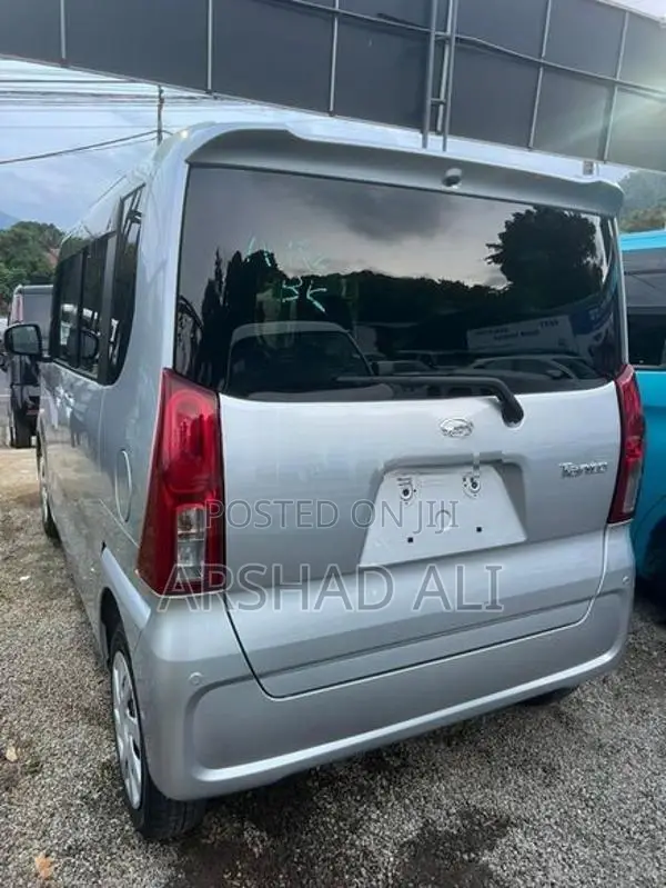 Daihatsu Tanto 2023