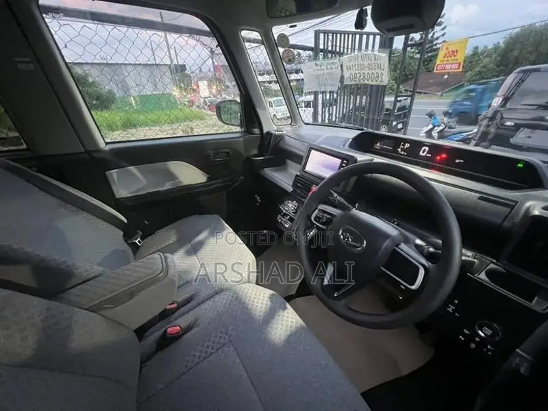 Daihatsu Tanto 2023