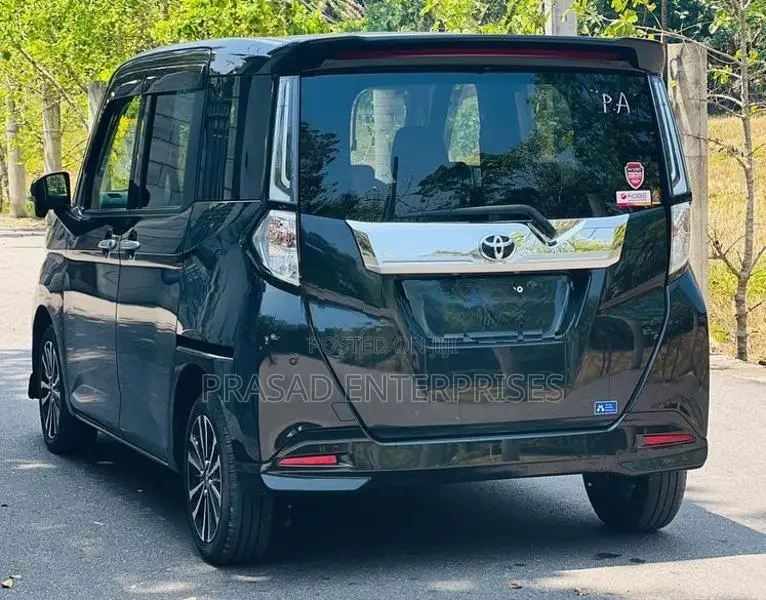 Toyota Roomy Custom G 2023