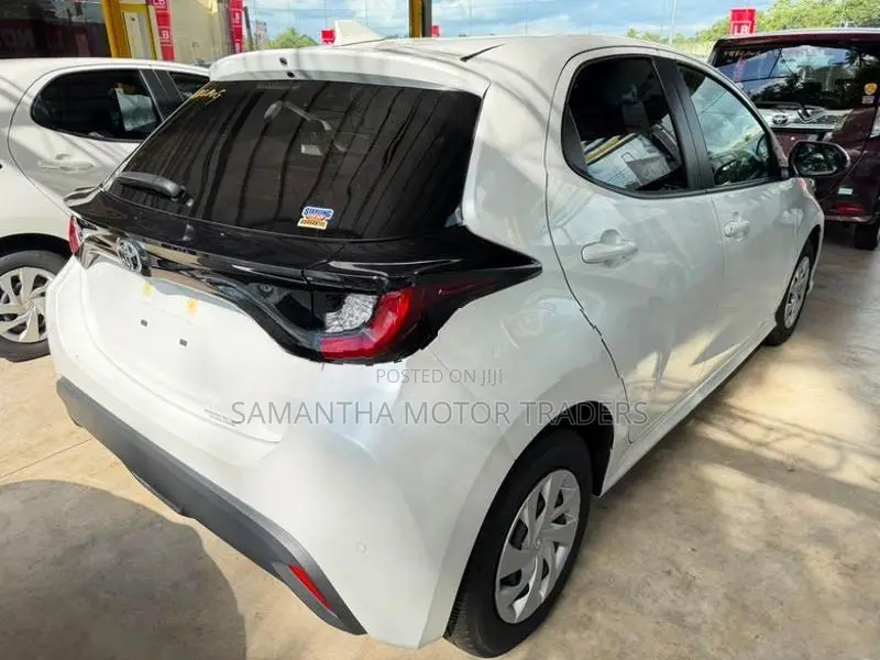 Toyota Yaris X Grade 2024