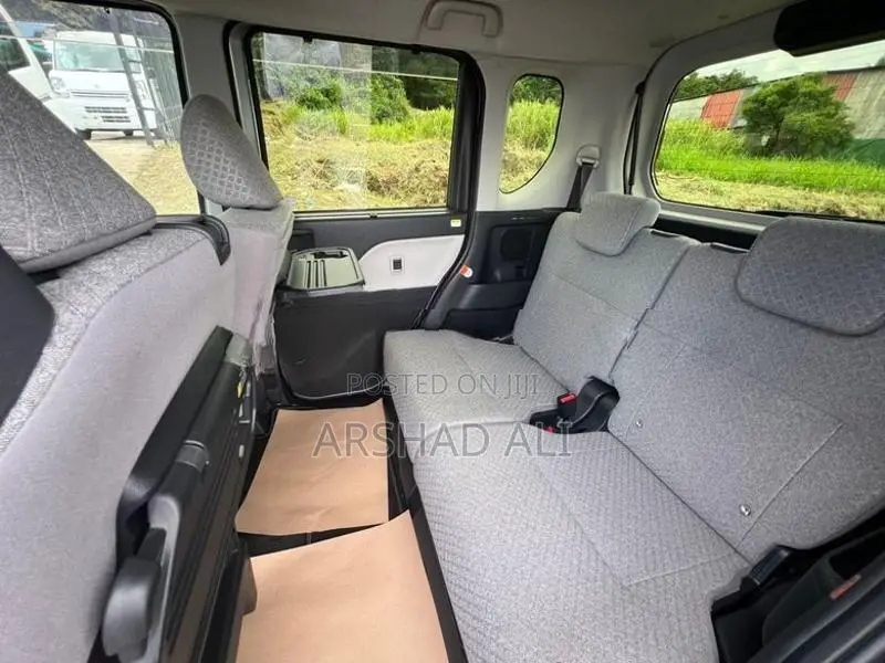 Daihatsu Tanto 2023