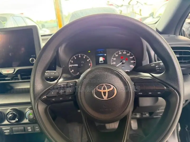 Toyota Yaris X Limited 2024