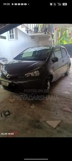 Toyota Vitz 2016