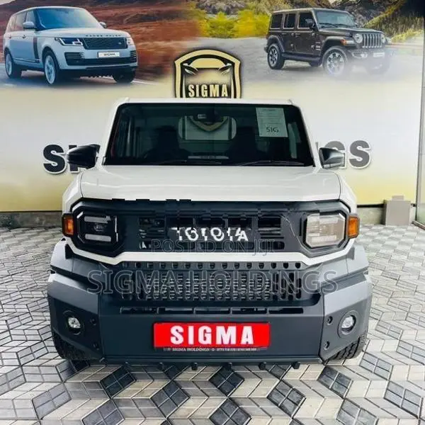 Toyota Hilux Champ Attractive Pac 2024
