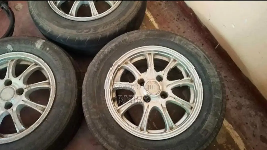 Toyota IST 2007 15"size Alloy Wheel