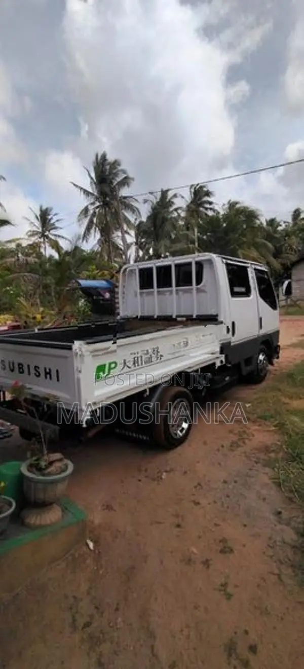 Mitsubishi crew cab 2007