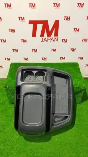 Toyota Hiace TRH229 Console Box