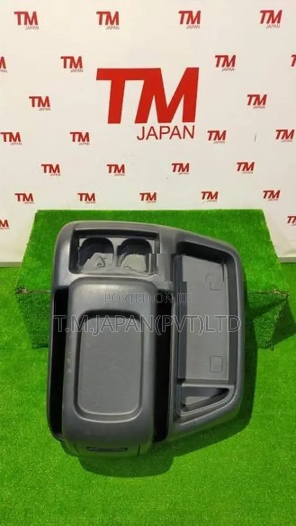 Toyota Hiace TRH229 Console Box
