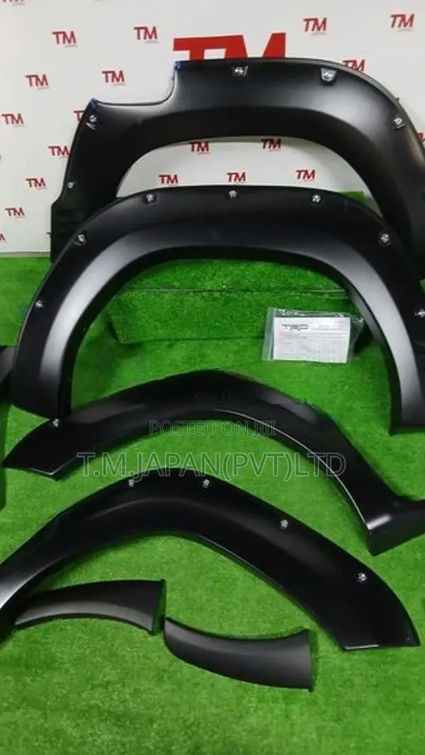 Toyota Hillux TRD Revo Over Fenders Set