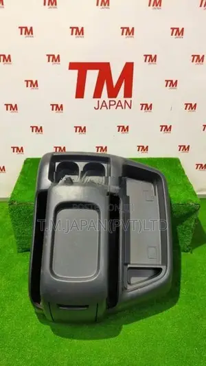 Toyota Hiace TRH229 Console Box
