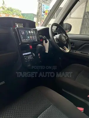 Toyota Roomy G Grade 2025
