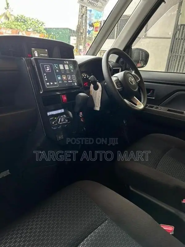 Toyota Roomy G Grade 2025