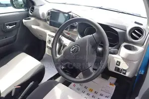 Daihatsu Mira 2025