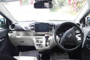 Daihatsu Mira 2025