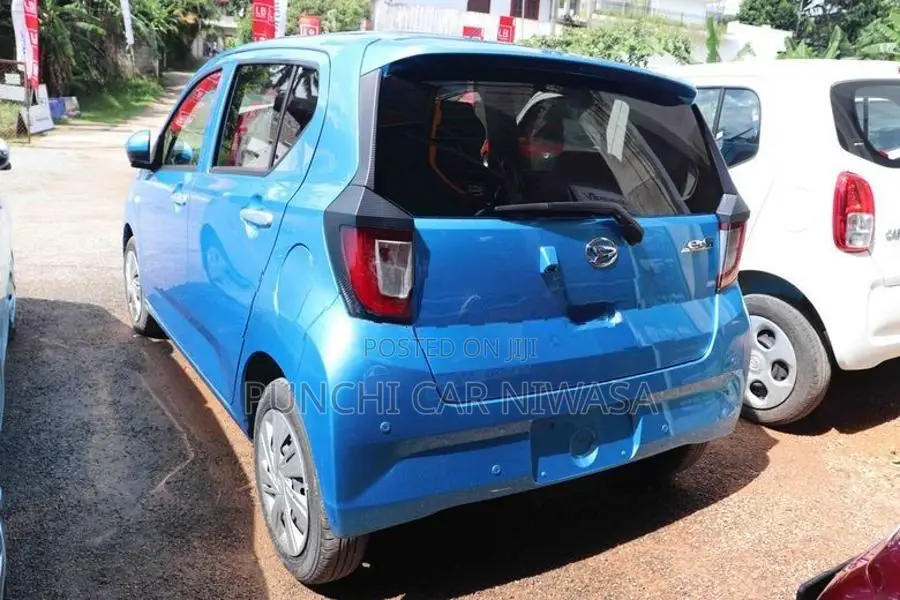 Daihatsu Mira 2025