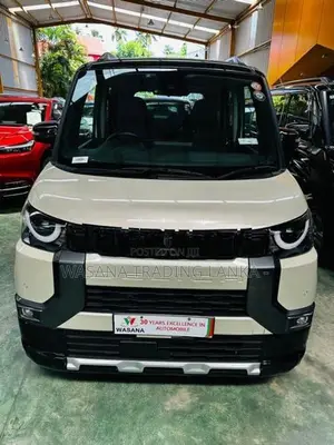 Mitsubishi Delica T Premium 2024