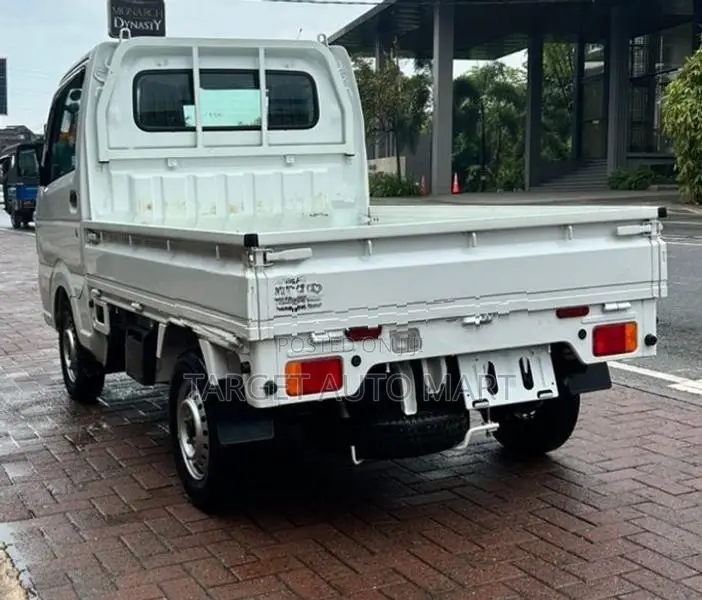 Suzuki Carry 2024