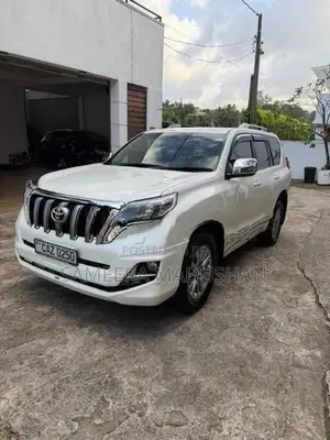 Toyota Land Cruiser Prado TX 2017