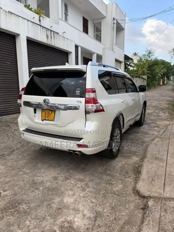 Toyota Land Cruiser Prado TX 2017