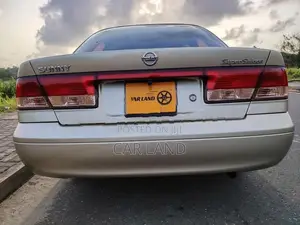 Nissan Sunny 2019
