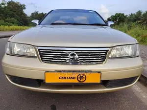 Nissan Sunny 2019
