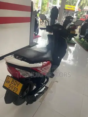Honda Dio 2018