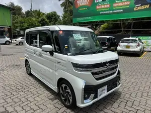 Suzuki Spacia Cuatom Z 2025