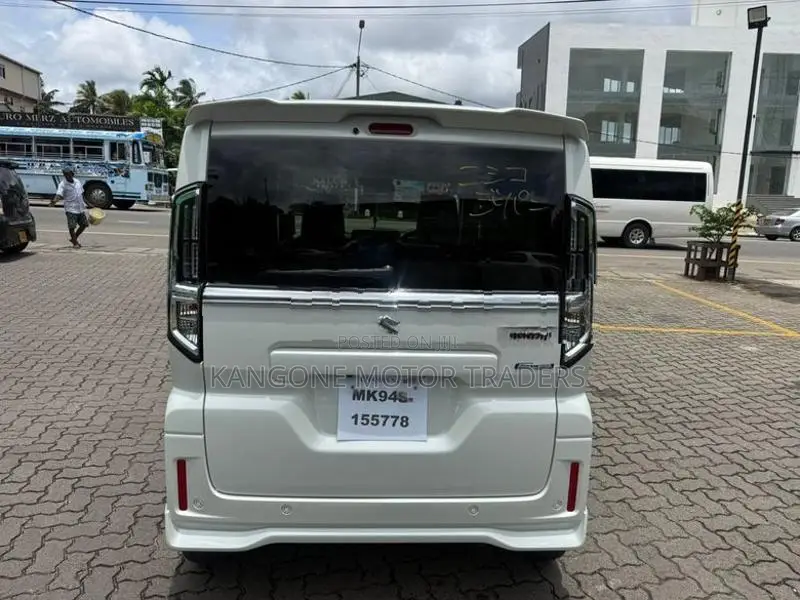 Suzuki Spacia Cuatom Z 2025