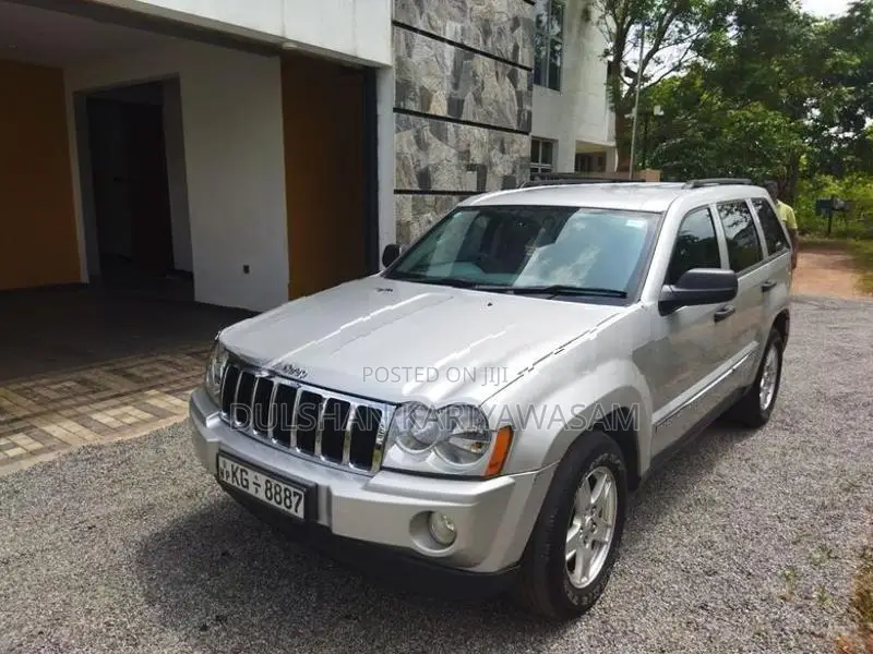 Jeep Grand Cherokee Laredo 2005