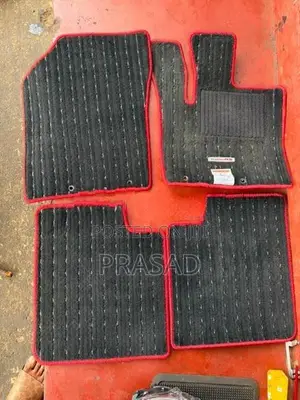 Daihatsu Mira Pixies Carpet