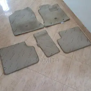 Corolla 121 Carpet set