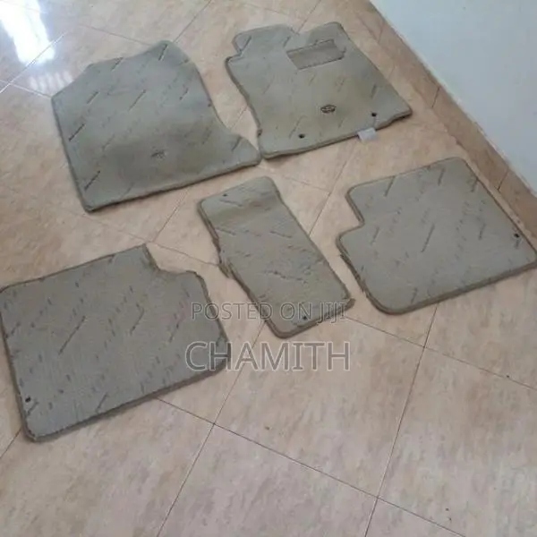Corolla 121 Carpet set