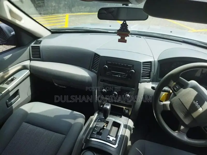 Jeep Grand Cherokee Laredo 2005
