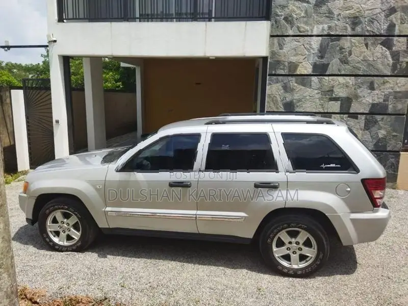 Jeep Grand Cherokee Laredo 2005