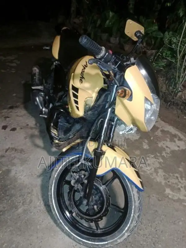 TVS Apache RTR 180 2015