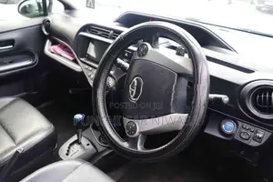 Toyota Aqua 2014