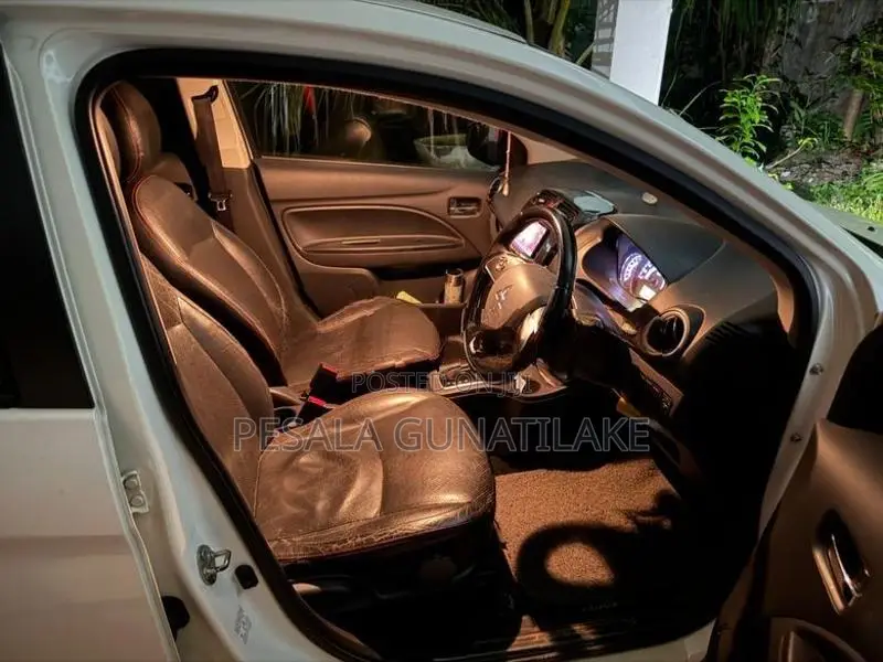 Mitsubishi Attrage 2016