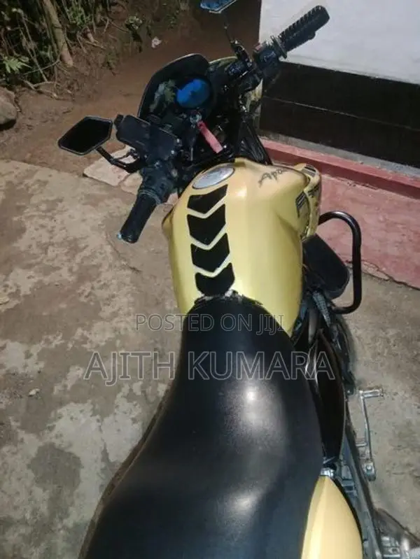 TVS Apache RTR 180 2015