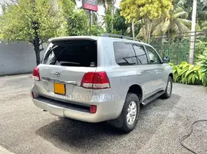 Toyota Land Cruiser Sahara V8 2010